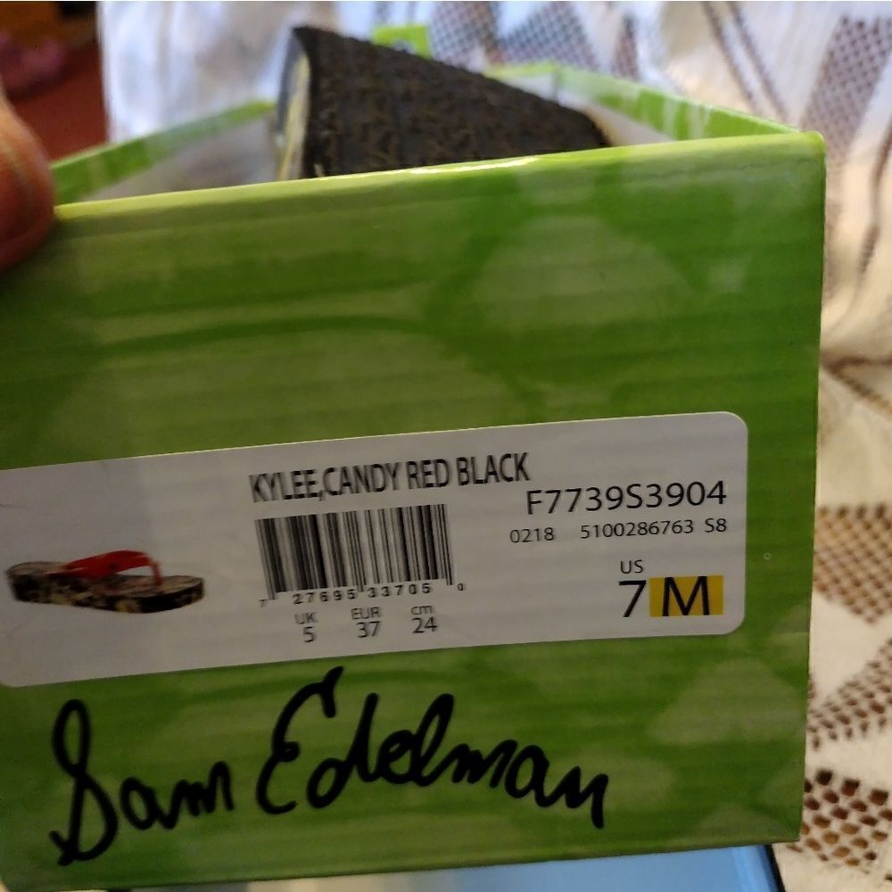 Sam Edelman flip flop sandals - Picture 3 of 3
